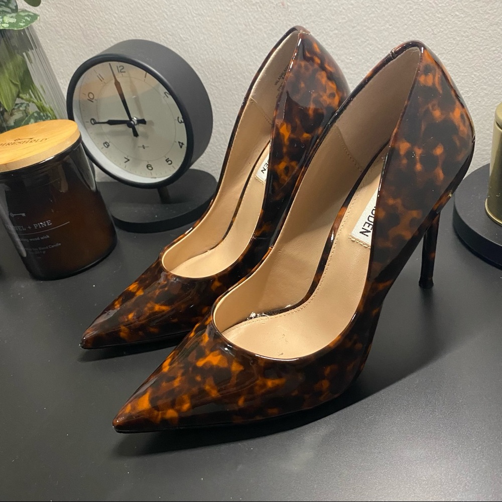 Steve Madden Tortoise Pump Heels